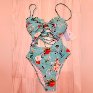 NWT Cupshe Size Small Blue Floral Scalloped Swimsuit